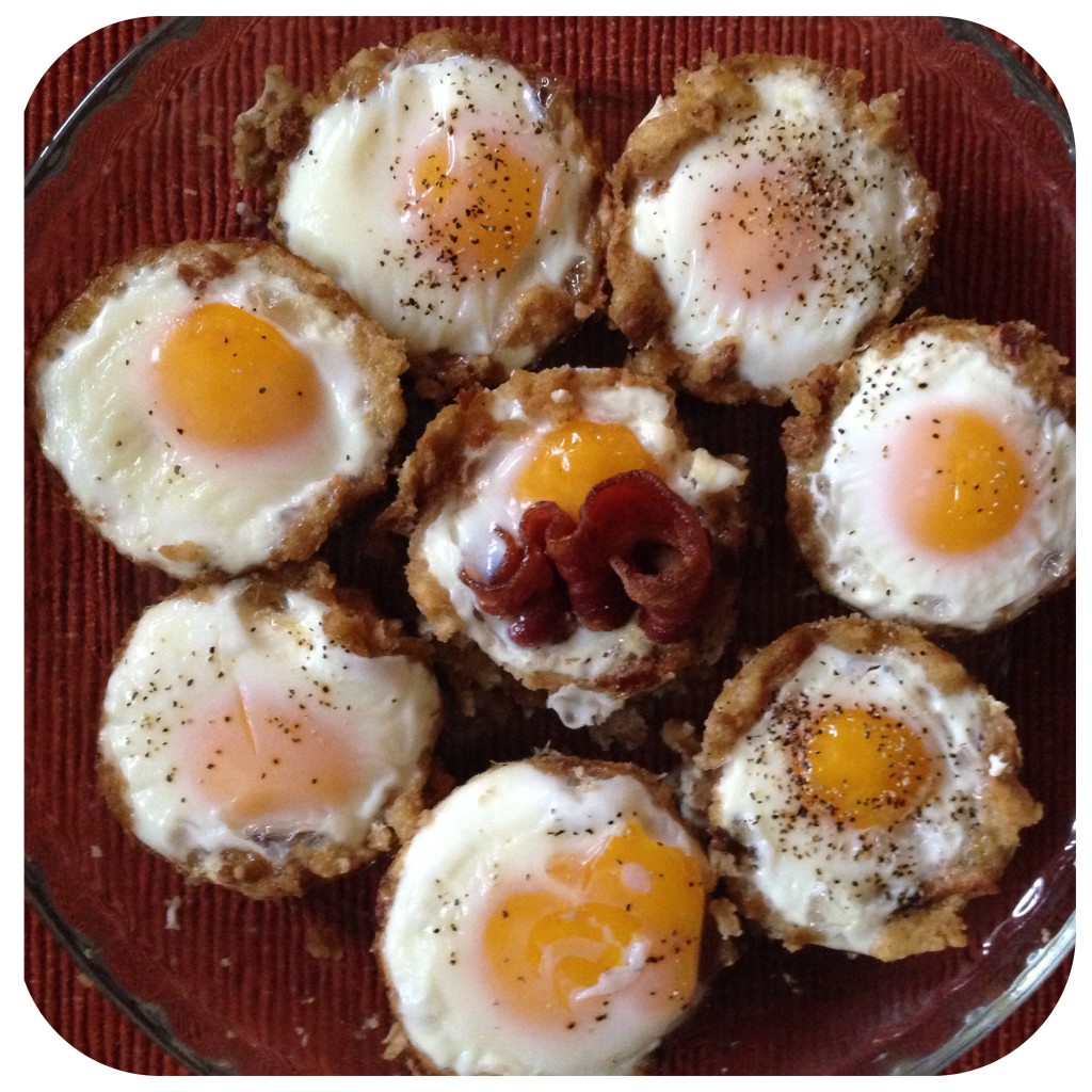 thanksgiving baked eggs in a stuffing cup